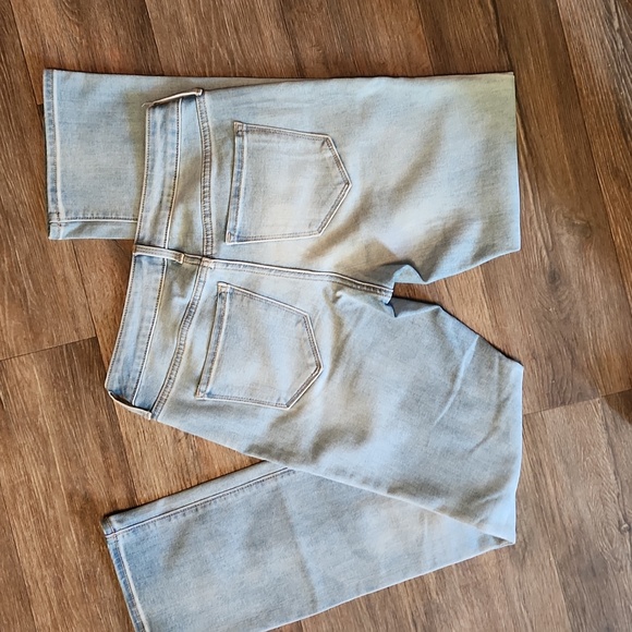 Old Navy Kicker Boot Cut Jeans - Size 2 Petite - Picture 4 of 7